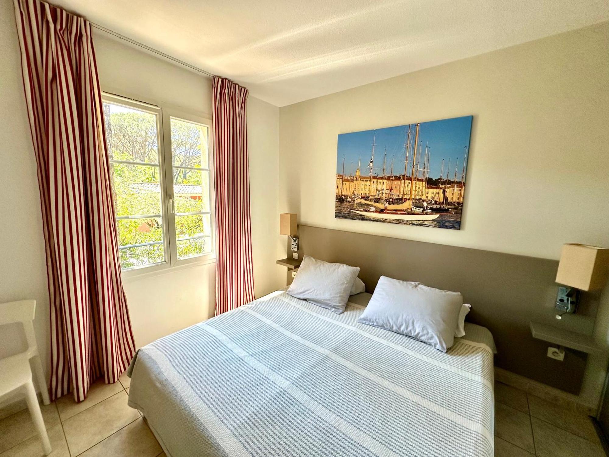 Saint-Tropez En Residence Avec Piscine ภายนอก รูปภาพ
