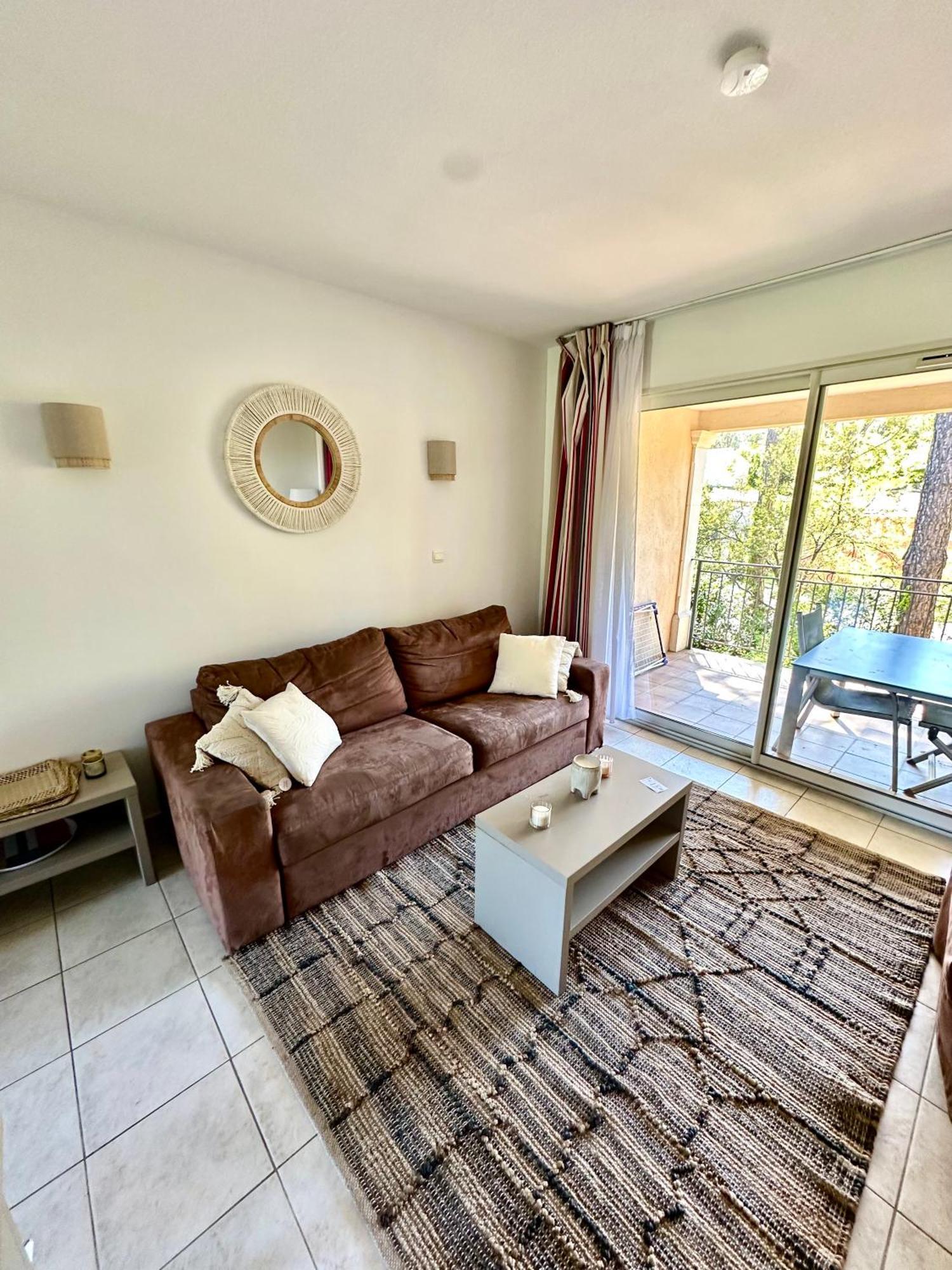 Saint-Tropez En Residence Avec Piscine ภายนอก รูปภาพ