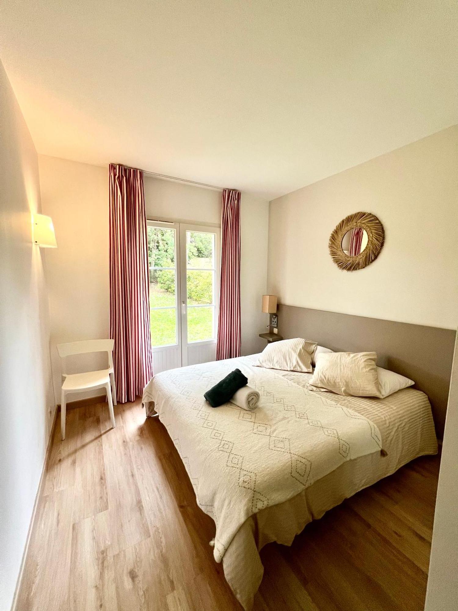 Saint-Tropez En Residence Avec Piscine ภายนอก รูปภาพ