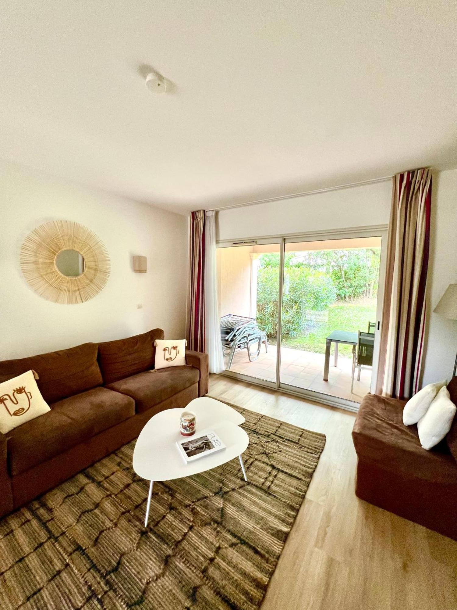 Saint-Tropez En Residence Avec Piscine ภายนอก รูปภาพ