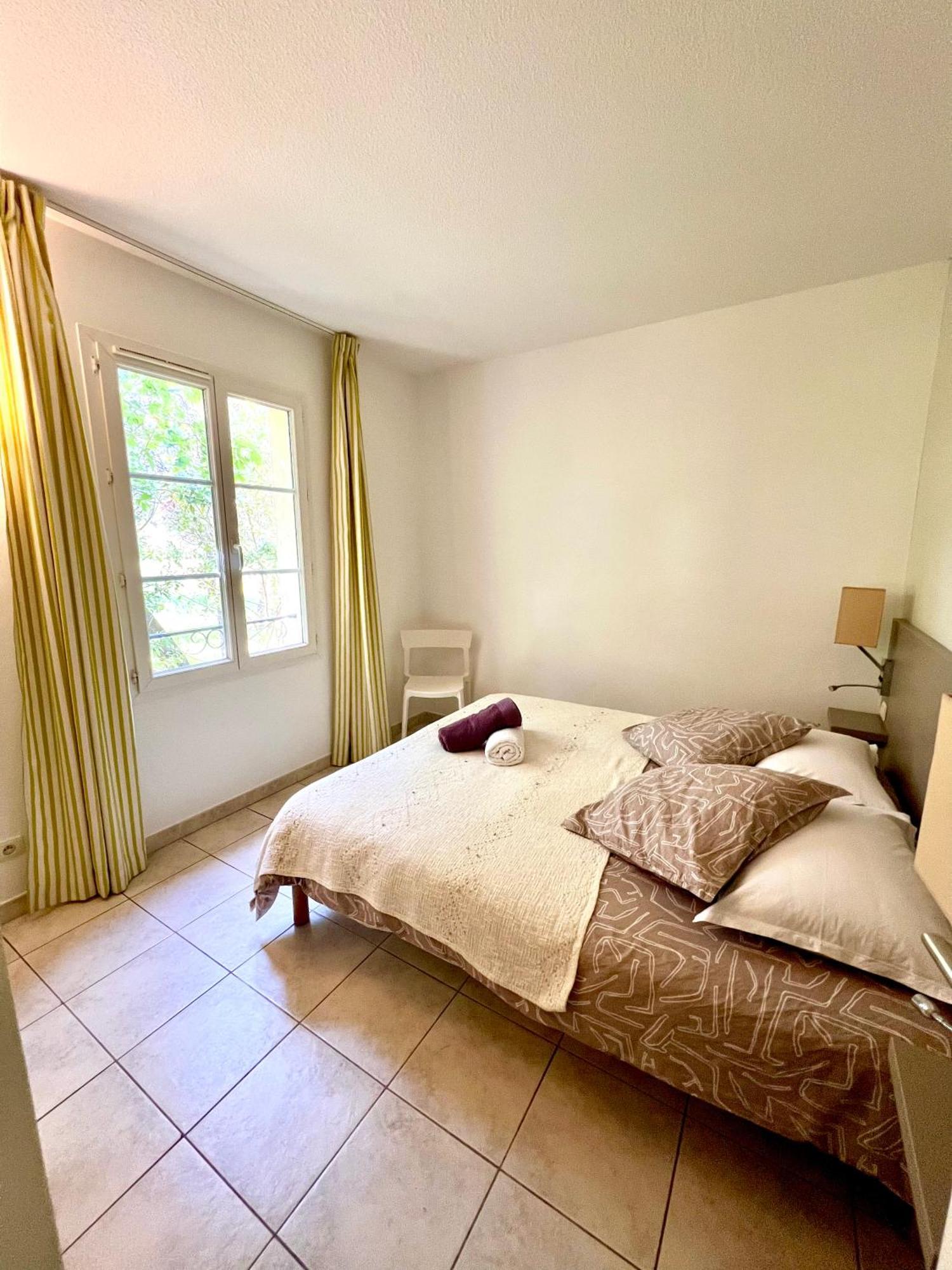 Saint-Tropez En Residence Avec Piscine ภายนอก รูปภาพ