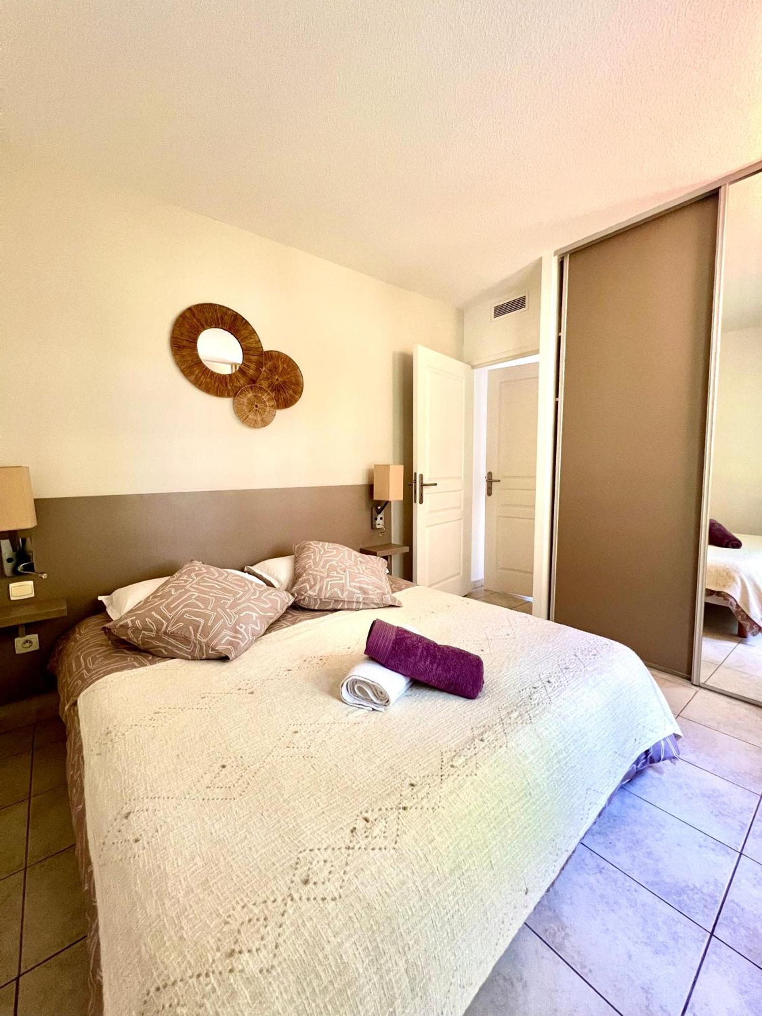 Saint-Tropez En Residence Avec Piscine ภายนอก รูปภาพ